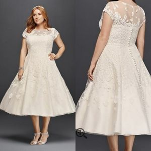 'Oleg Cassini' Ivory Cap Sleeve Illusion Wedding Dress (14)